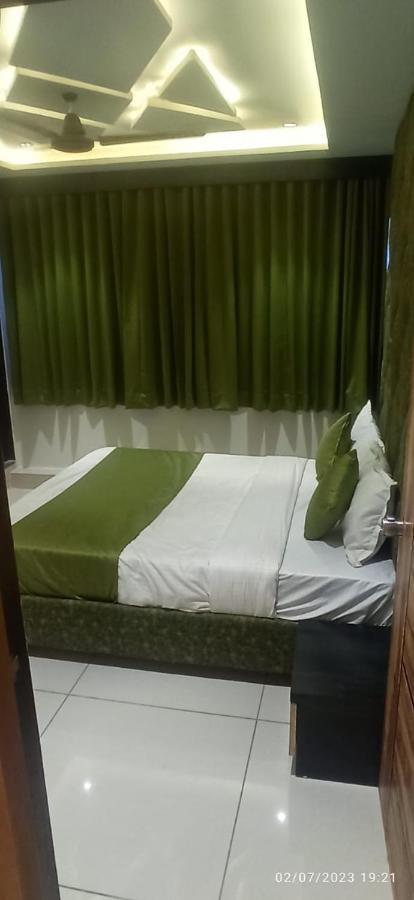 Prime View Hotel 阿穆达巴 外观 照片