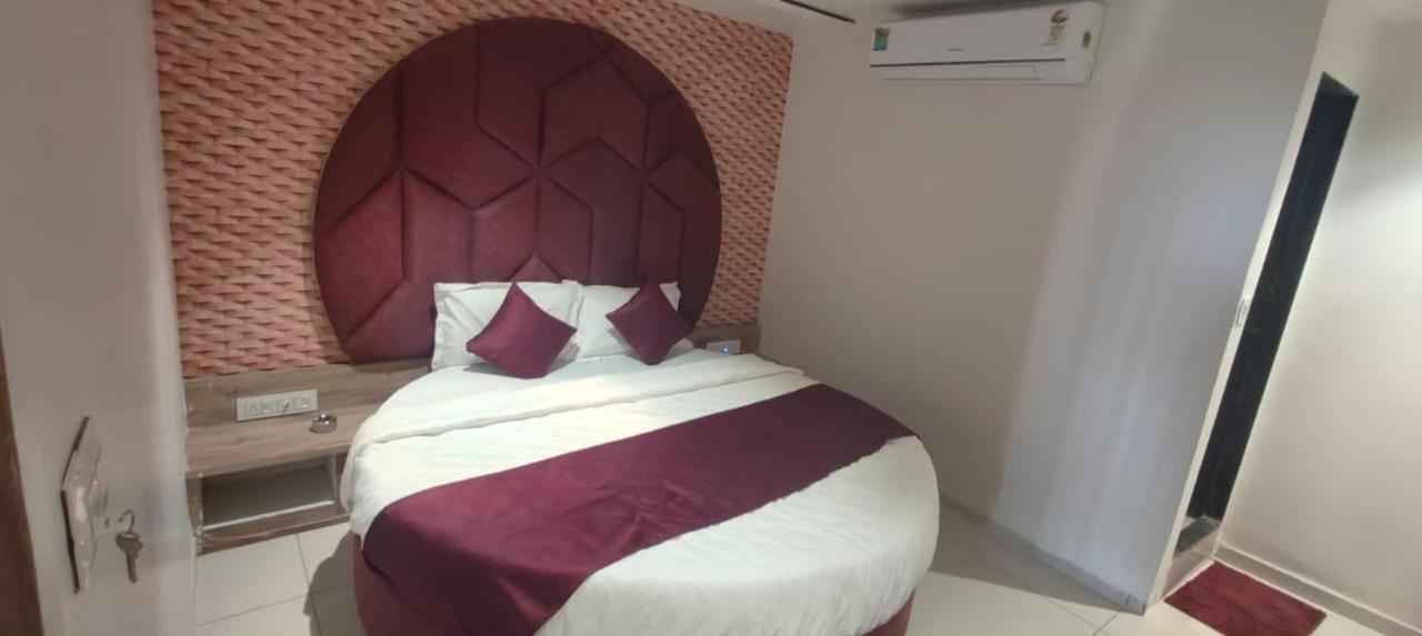 Prime View Hotel 阿穆达巴 外观 照片