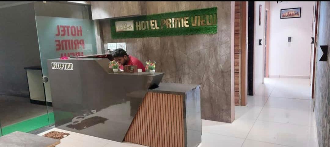 Prime View Hotel 阿穆达巴 外观 照片
