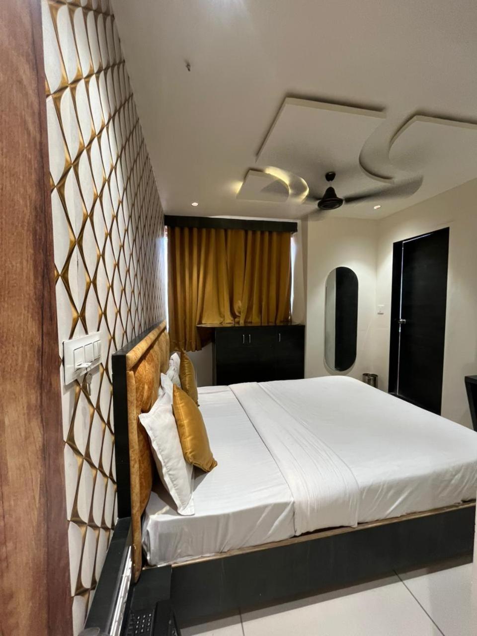 Prime View Hotel 阿穆达巴 客房 照片